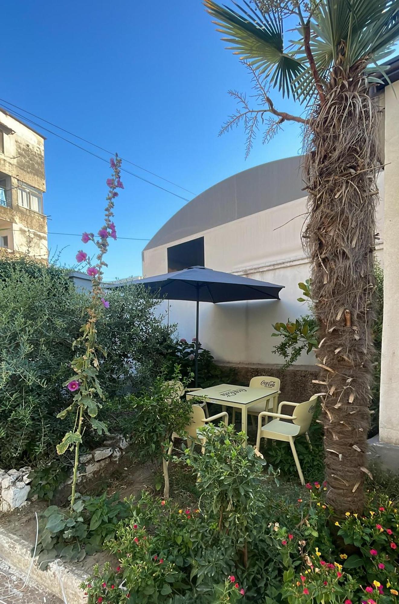 Las Palmas Guesthouse Шкодер Екстер'єр фото